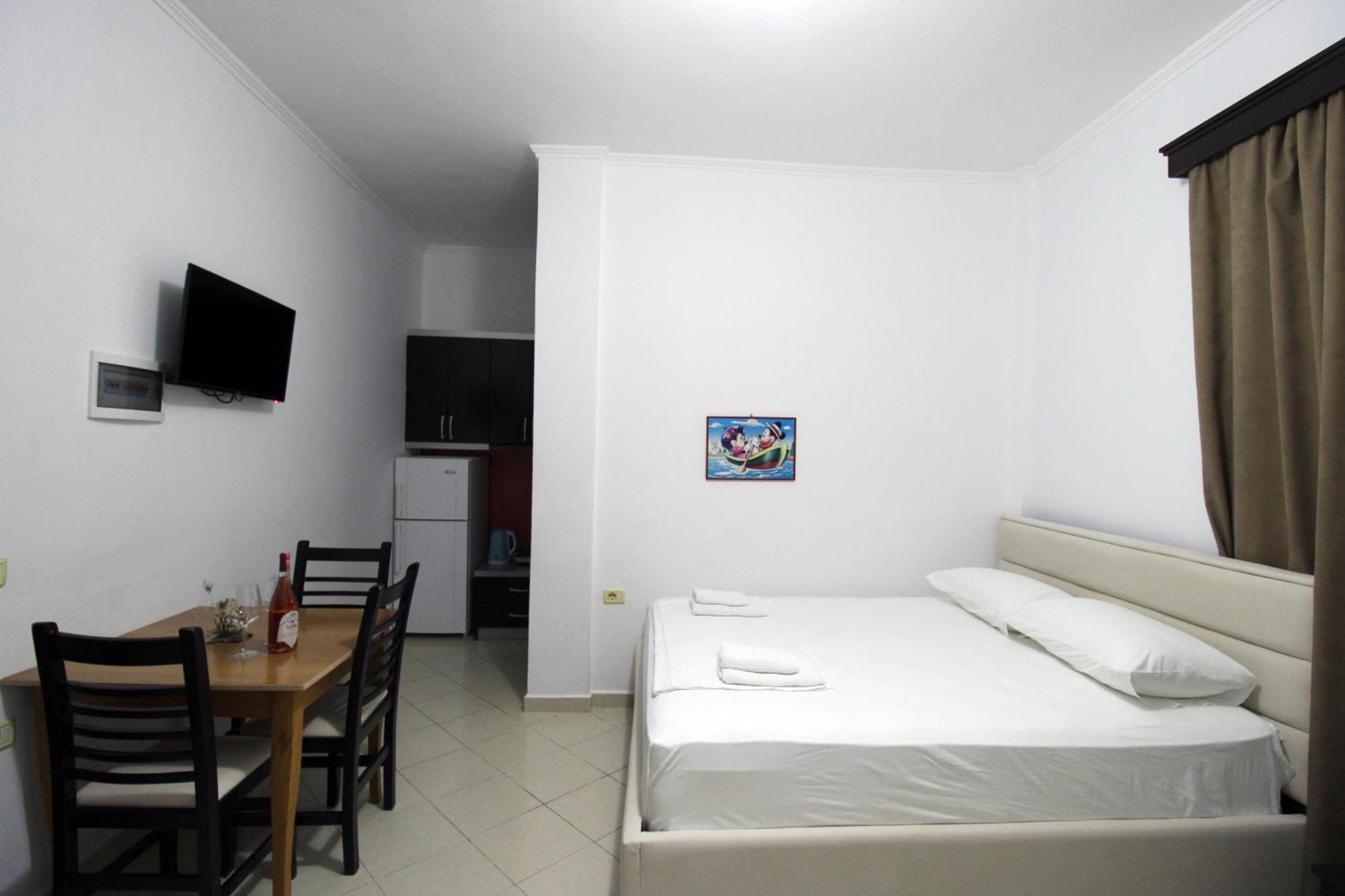 Vila Reni Risi Ksamil Exterior photo